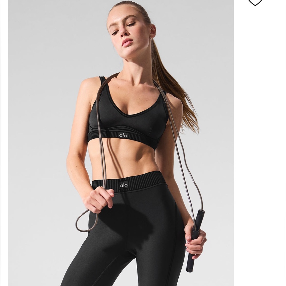NWT Alo Black Sports Bra and Leggings Set